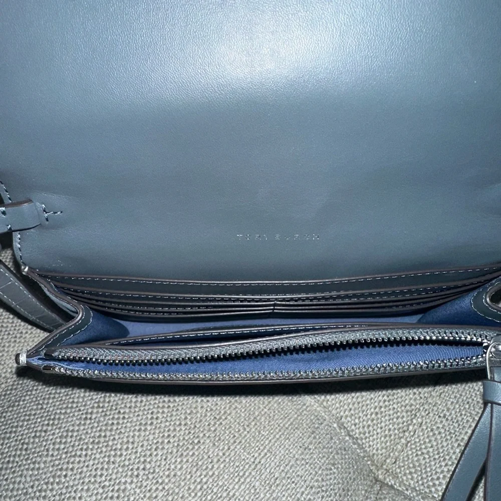 Tory Burch Croc-Embossed  Bag - Picture 4 of 6